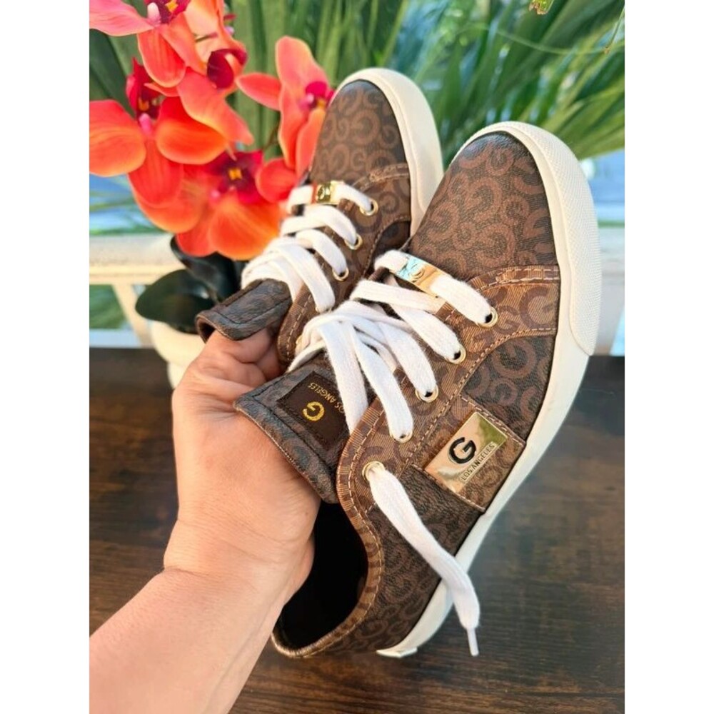 GBG Los Angeles Women’s Sneakers